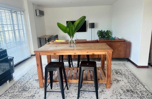 Umhlali Beach Apartamento | Family Friendly Downstairs Room, Close to Beach