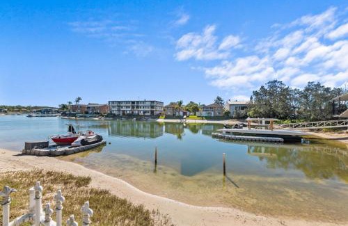 Mooloolaba Apartamento | Family-Friendly Flat with Balcony Views