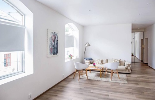 Alesund Apartamento | Family Friendly, Free Parking Space, Short Walk to Brosundet
