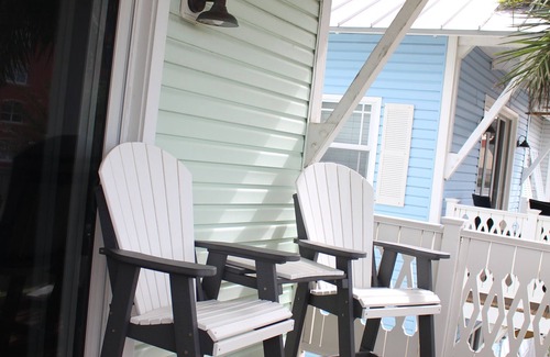 Indian Shores Casa | Family friendly house, w/ elevator, hot tub, and easy walk to beach!