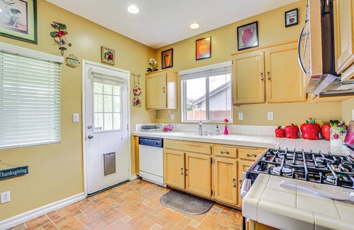 Victorville Casa | Family-Friendly Home w/ Fenced Yard in Victorville