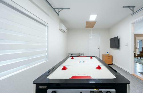 Buckingham Estates Casa | Family Friendly Home in South Austin