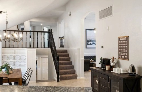 Mesa Casa | Family Friendly Home on Royal Palms Golf Course