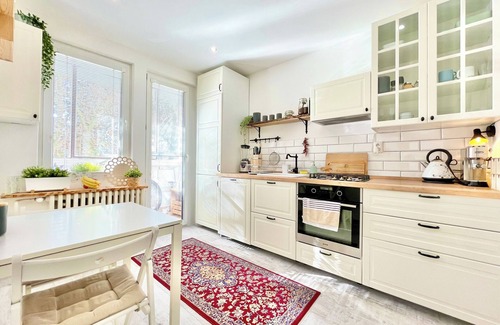 Bratislava Apartamento | Family-Friendly Home-Free parking-12 min to Center