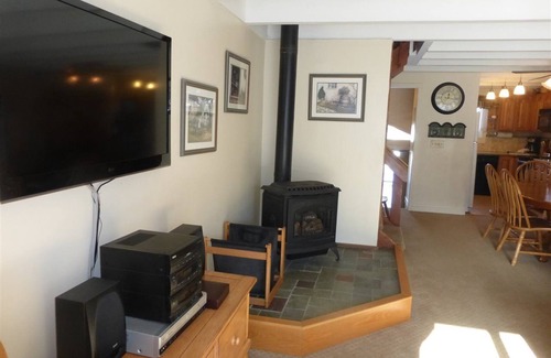 Jeffersonville Casa | Family Friendly Home in Smugglers Notch Resort