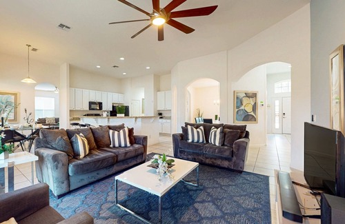 Watersong Casa | Family-Friendly Home w/ Private Pool Spa, Game Room, WiFi & AC - Dogs OK