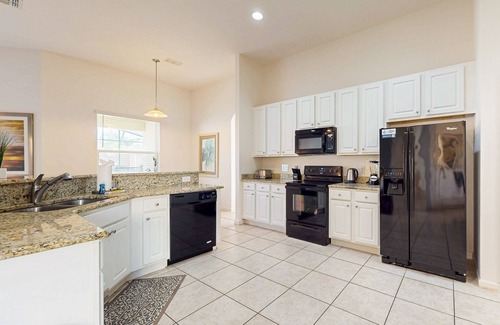 Watersong Casa | Family-Friendly Home w/ Private Pool Spa, Game Room, WiFi & AC - Dogs OK