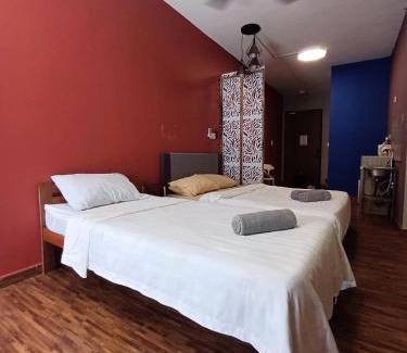 Penampang Apartamento | Family-Friendly Homey Unit with Parking
