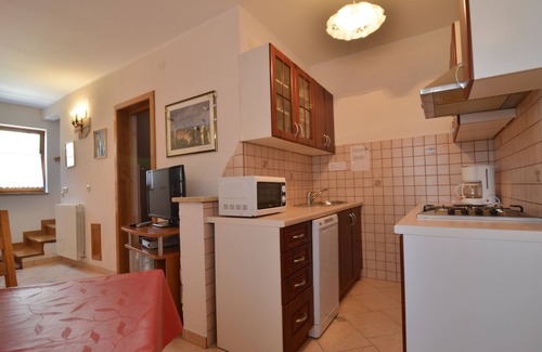 Draguc Casa | Casa ideal para familias en Draguć, Istria, con un hermoso jardín y una vista impresionante