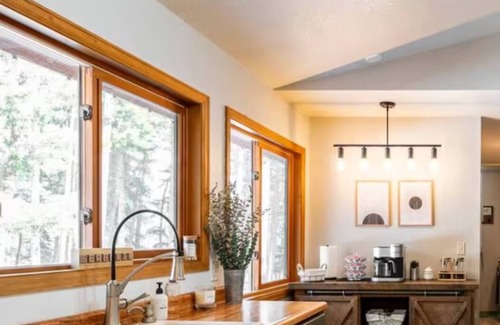 Black Hawk Casa | Family-Friendly | Kayaks | Bonfire | BBQ @PineTreeLodge