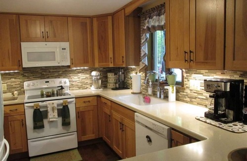 Lake Luzerne-Hadley Casa | Family friendly escapada lakehouse a pocos pasos del lago.