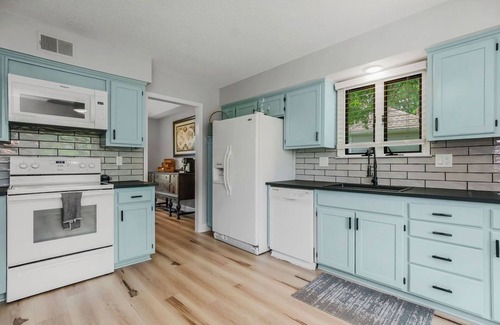 Lenexa Casa | Family-Friendly Lenexa Home ~ 3BR, Game Room, 2 King Beds & Patio