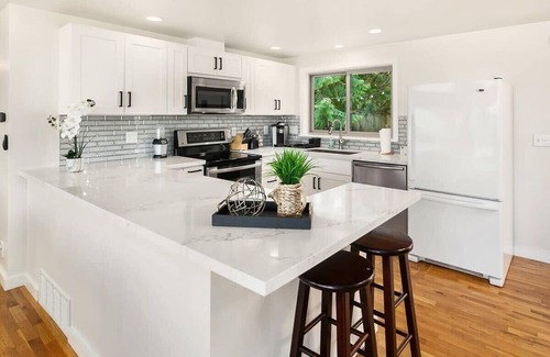Mercer Island Casa | Family-Friendly Modern Home |Mercer Island|☀Garden