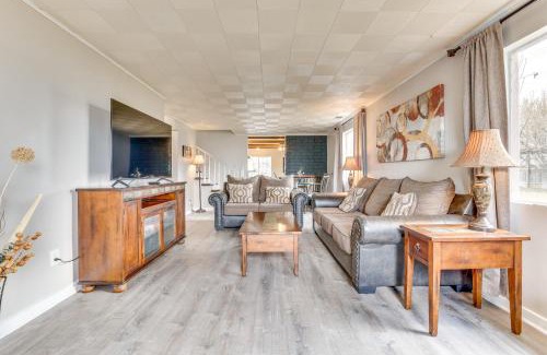 Ontario Casa | Family-Friendly Ontario Home in Central Location!
