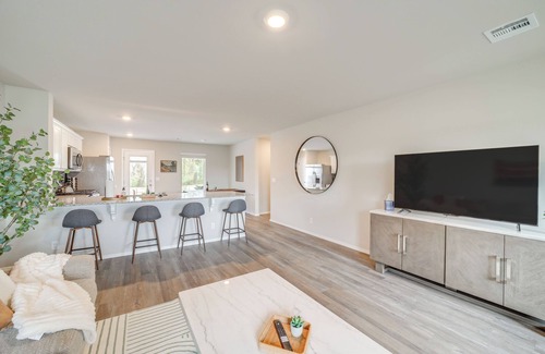 Broken Arrow Casa | Family-Friendly, Pets Welcome: Broken Arrow Gem!