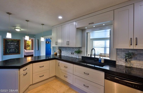 Winter Woods Casa | Family-friendly Poolside Paradise 4bd/2bth