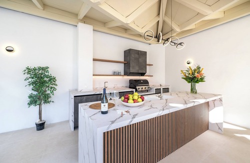 Torrequebrada Villa | Sunny Camelia Villa by Vacation Marbella