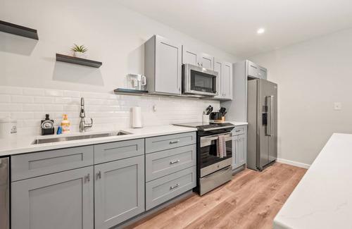 Bloomfield Casa | Family-Friendly Retreat - Sleeps 20 in Bloomfield, CT