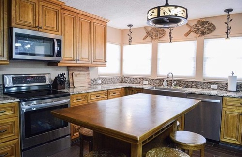 Homosassa Casa | Family Friendly Scalloping Dream with 30ft of Dockage!