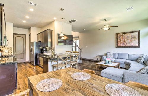 Spring Casa | Family-Friendly Spring Townhouse with Backyard!