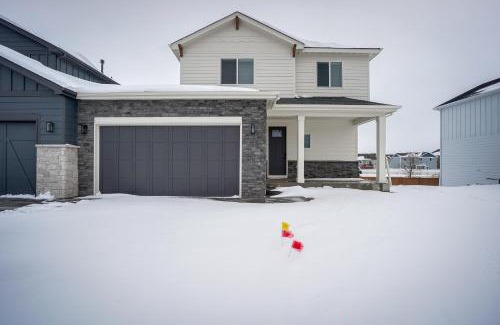 Windsor Casa | Family-Friendly Townhome about 2 Mi to Windsor Lake!