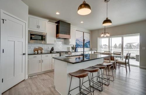 Windsor Casa | Family-Friendly Townhome about 2 Mi to Windsor Lake!
