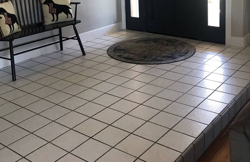 Valley Springs Casa | Fam Friendly Home * Patio cubierto con fabulosas vistas y fogata