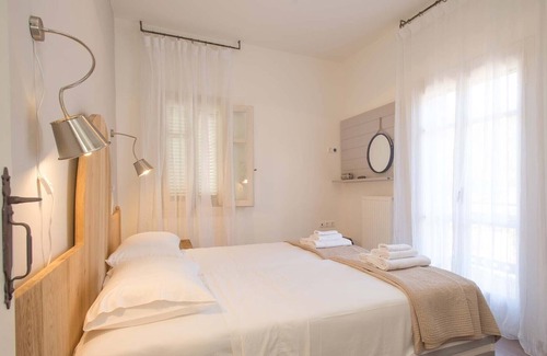 Pylos Villa | Para toda la familia Villa, 8-10 reducida, piscina privada, spa, vistas al mar