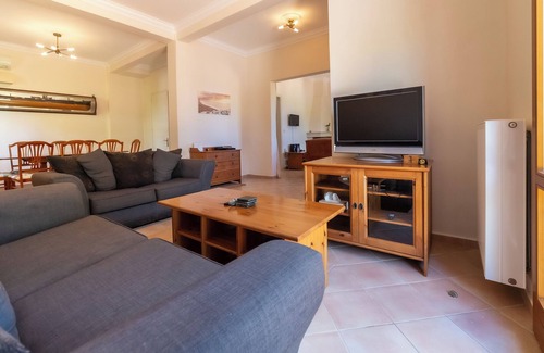 Kaligata Villa | Family friendly Villa, surrounded by nature, amazing views and a swimming pool!