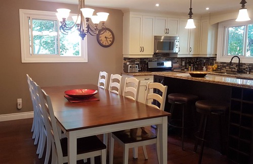 Lakeport Casa | Family friendly with pool & hot tub. Walk to beach!