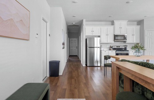 Bonham Casa | Family Fun Getaway| Game Room| Fire Pit| Mini Golf