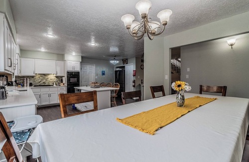 Farmington Casa | Fire TV, Wi-Fi, Games for kids, Outfitted Kitchen
