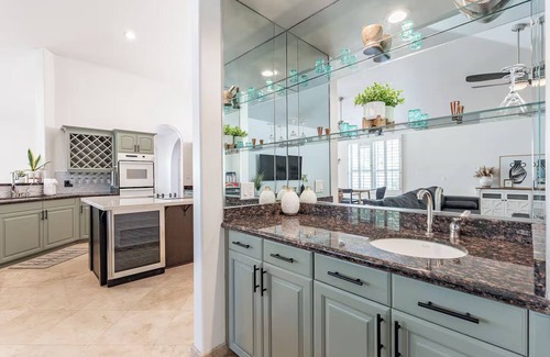 Central Scottsdale Casa | Stunning 5 Bed Luxury Oasis, Heated Salt Pool/Hot Tub, Large Yard For Games