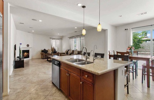 Eastvale Casa | Family Fun on Leighton #40938