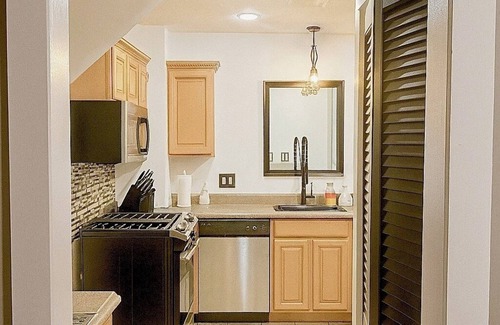 Newtonville Casa | Family Fun! Pool, Fire Pit, Huge Yard Near SUNY Albany & Attractions