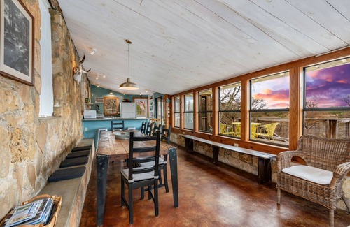 Bandera Casa | Family gathering favorite! Private Medina rare river access! 5 min to Bandera!