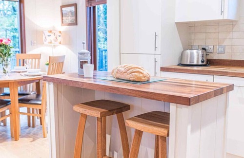Hawkshead Chalet De Esquí | Family getaway in this lovely Lakeland lodge with private parking and patio