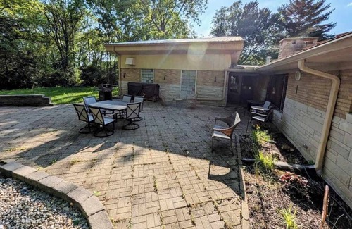 North Terre Haute Casa | Family Getaway: Indoor Pool, Sauna & Arcade