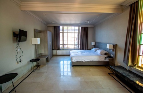 Bergen Hotel | Family Getaway | Just Steps from Soothing Dunes, Outdoor Thrill & Local Hotspots