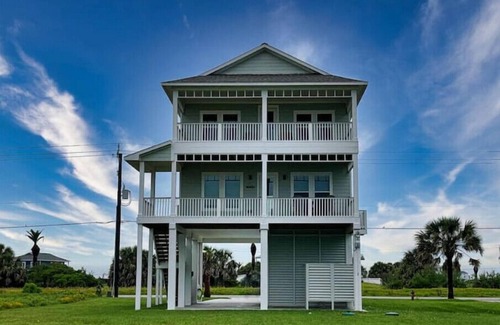 Indian Beach Casa | Family Getaway! Ocean View 4B/3B New house!