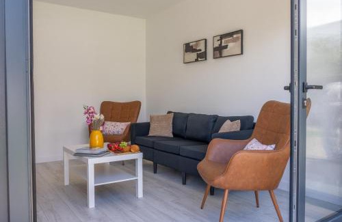 Harrow Apartamento | Family & Group-Friendly 7-Bed House near The Great Barn Harrow with 3 Private Parking