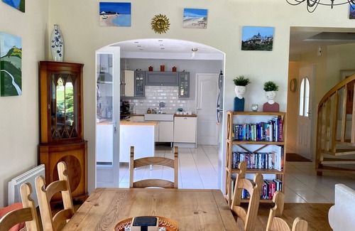 Cherveix-Cubas Villa | Family holiday home, PRIVATE POOL, excellent entertaining space and close to a busy rural village.
