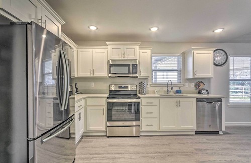 Little Rock Cabaña | Family Home ~ 5 Mi to Downtown Little Rock!