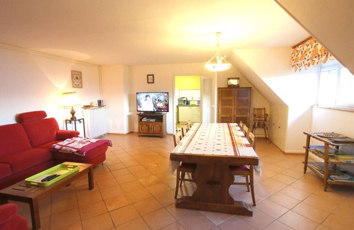 Orbey Cabaña | Casa familiar en Orbey, 3 habitaciones, aparcamiento privado, zona verde, juegos para niños