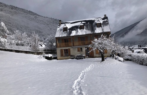 Vielle-Louron Casa | Family home in the heart of the Hautes-Pyrénées