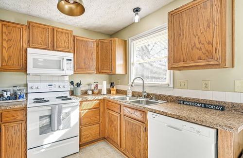 Lexington Casa | Family Home w/ Ping-Pong & Fire Pit in Lexington