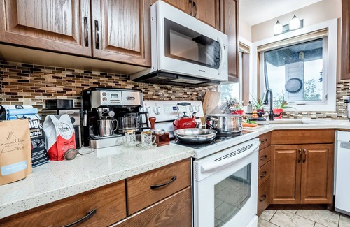 High River Casa | Family Home w/ Swim Spa and Lake Views in High River