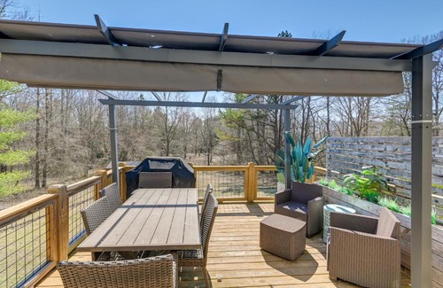 Fairview Casa | Family Home with Furnished Deck in Fairview!