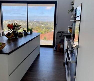 North Curl Curl Casa | Family home with pool and views
