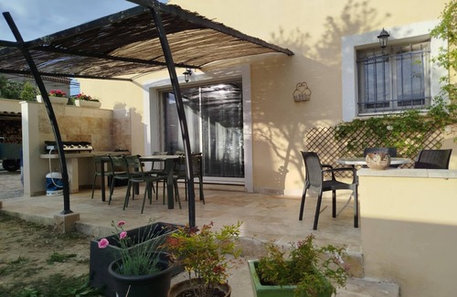 Fournes Casa | Family home with pool near Pont du Gard